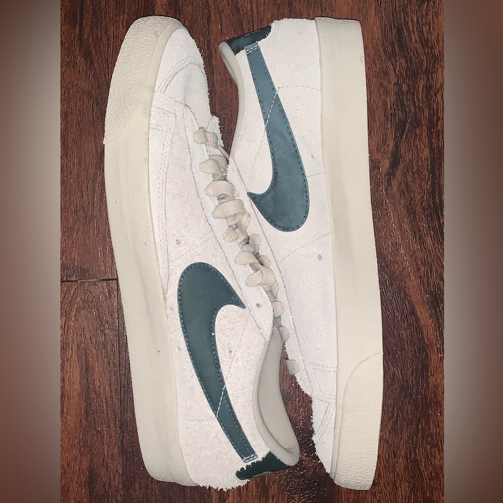 Nike Blazer White and Green Sneakers